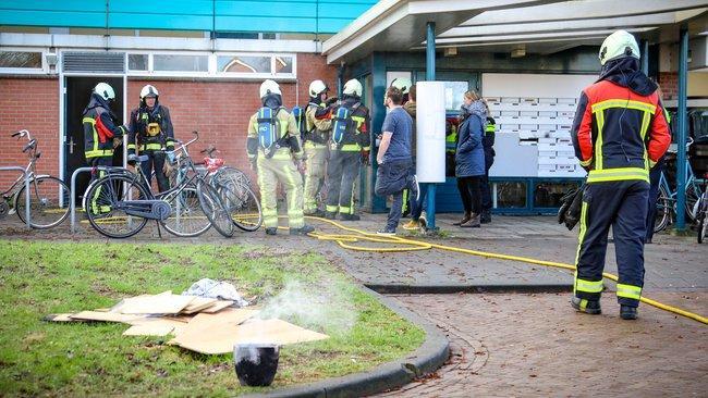 Brand in kelderbox van flatgebouw in Assen (Video)