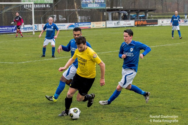 Fotos: Asser Boys speelt goede wedstrijd tegen Beilen