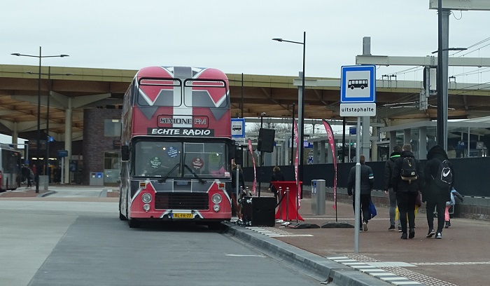Dag van de Busreiziger op Asser busstation