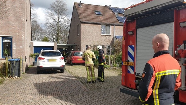 Brandweer in actie voor stormschade in Marsdijk