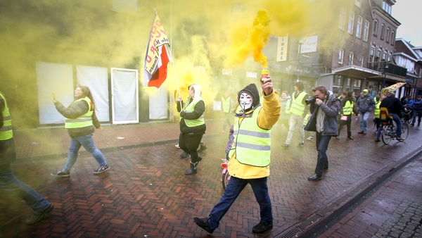 Fotos: Gele Hesjes in centrum van Assen (Video)