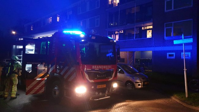 Brandweer rukt groots uit naar woningbrand in Noorderpark