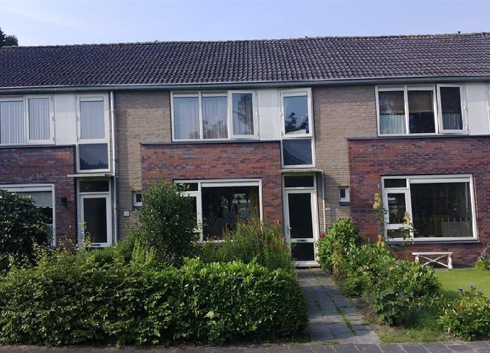 Actium bied aan: Hoekwoning met 4 slaapkamers