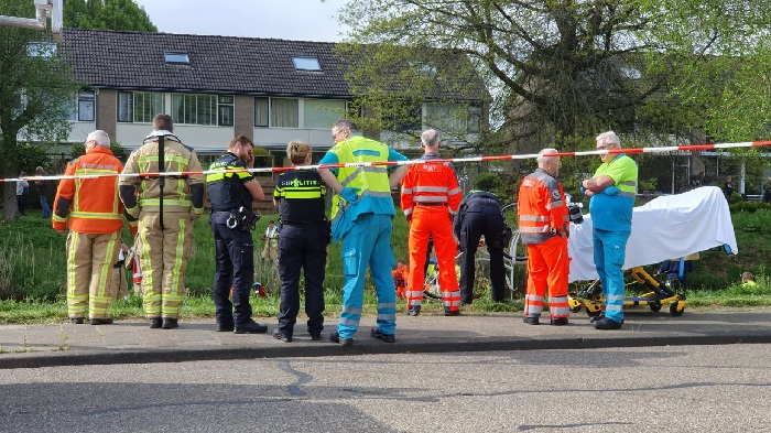 Grote zoekactie naar persoon in water (Video)