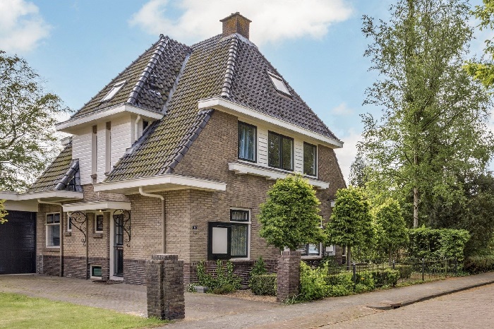 Te koop in Assen: Sfeervolle jaren 30 villa in Oud Zuid.