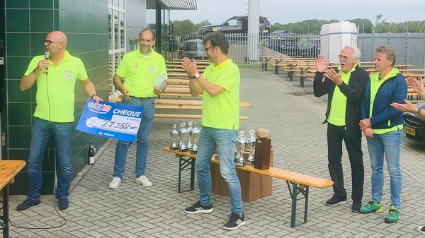 Rabo Kiwanis Trofee levert ruim 27 duizend euro op voor Asser Kiwanis Kinderfonds