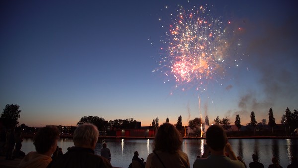 TT-week met vuurwerkshow op Havenkade afgesloten (Video)