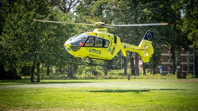 Traumahelikopter landt bij ziekenhuis in Assen