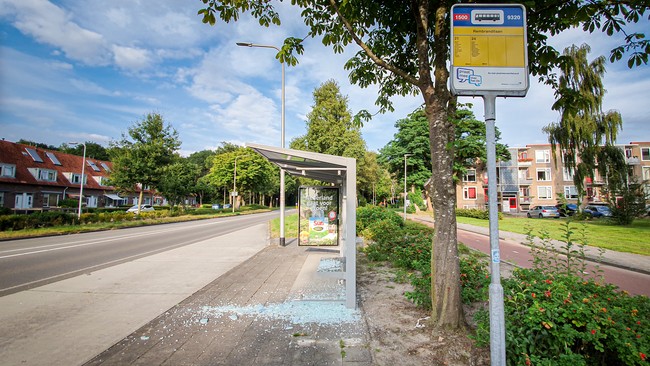 Opnieuw bushokje in Assen vernield (Video)