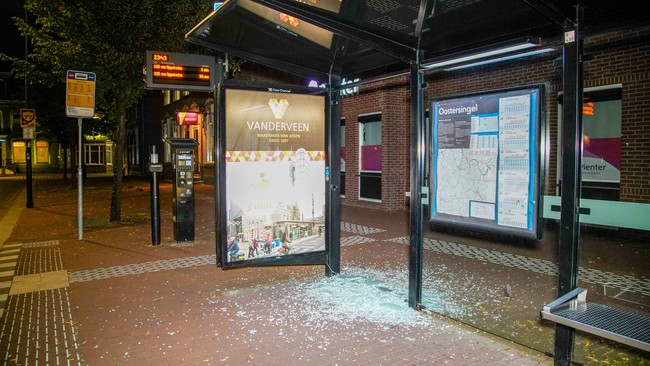 Opnieuw bushokje in Assen doelwit van vernielingen