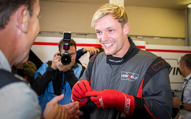 Enzo Knol met Robert Doornbos in tweezitter over TT Circuit in Assen