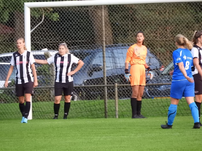 ACV VR1 wint met 4-2 van het Nederlands Politie-elftal