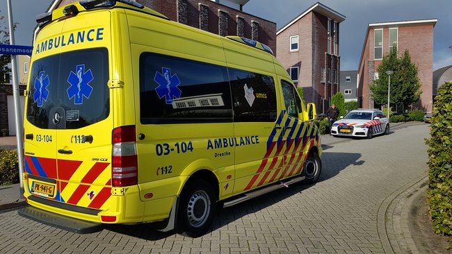 Fietsster gewond door botsing met auto in Assen