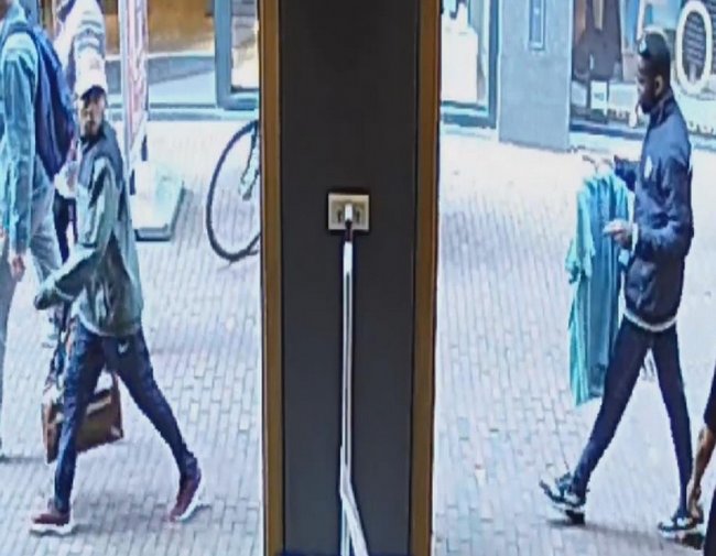 Beelden winkeldiefstal met geweld in Assen vanavond in Opsporing Verzocht