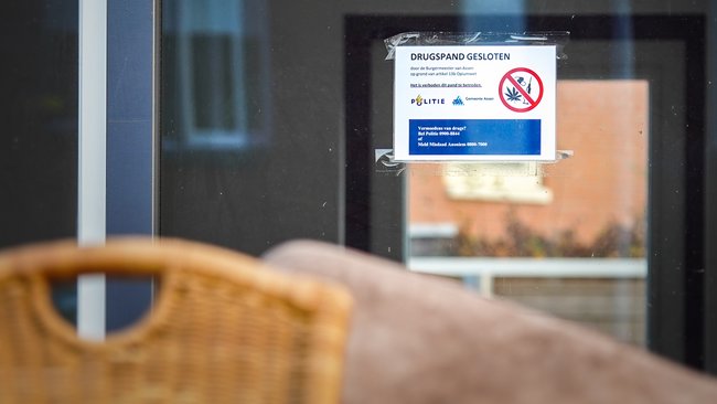 Woningen in Assen gesloten na vondst drugs en hennepkwekerij