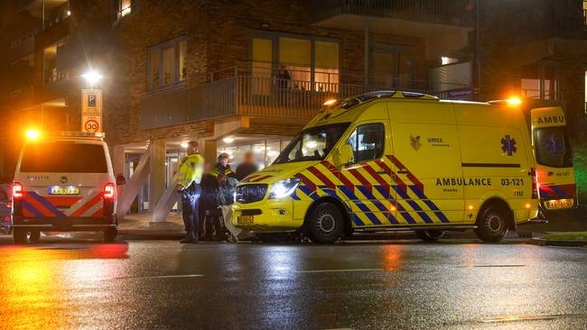 Voetgangers aangereden op zebrapad in Assen (Video)