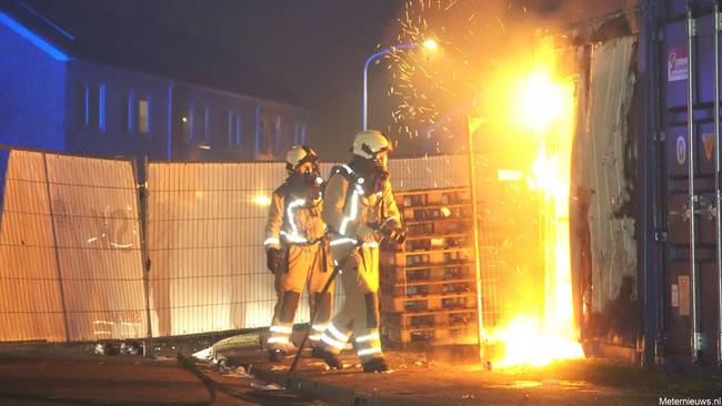 Flinke brand in bouwcontainers in Assen (Video)