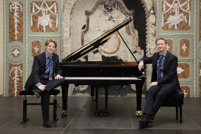 Pianoduo Blaak bij Muziekkamer Assen:  poëzie en spektakel op 176 toetsen