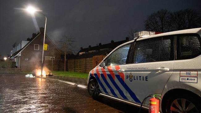 Twee containers branden uit in Assen