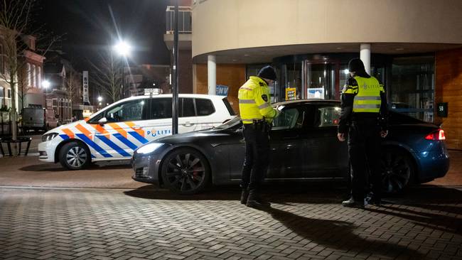 Politie houdt opnieuw grote controle in binnenstad van Assen