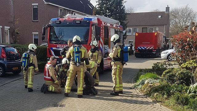 Verfresten in riolering zorgt voor vreemde lucht in woningen (Video)