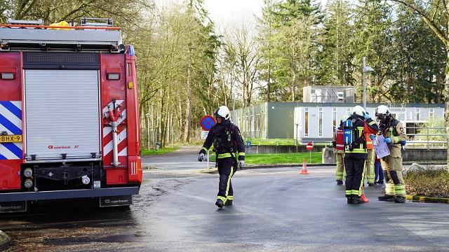 Jerrycans met vloeistoffen bij Wilhelmina Ziekenhuis Assen aangetroffen (Video)