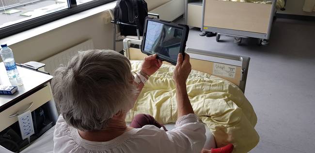 Drenthe doneert massaal tablets aan Wilhelmina Ziekenhuis in Assen