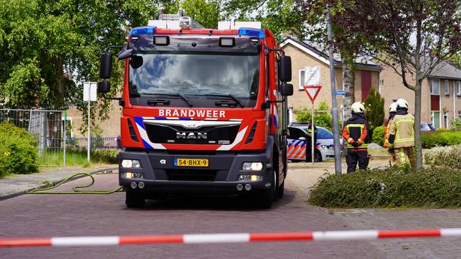 Straat afgezet vanwege gaslek in sloopwoning (Video)