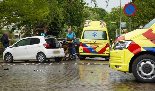 Twee gewonden bij botsing in Assen-Oost