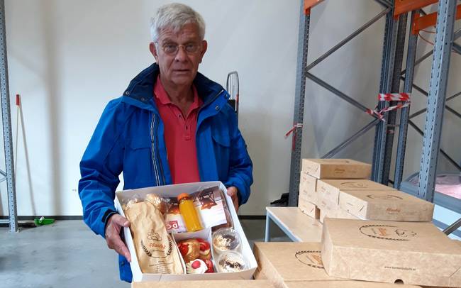 Drenthe College doneert ruim honderd pakketten verse producten aan voedselbank