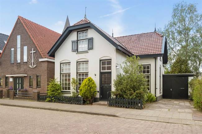 Te koop in Assen: ruime vrijstaande woning nabij het centrum 