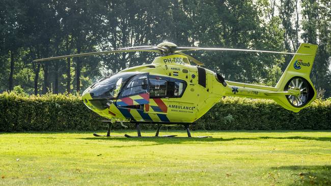 Traumahelikopter landt voor assistentie in Assen