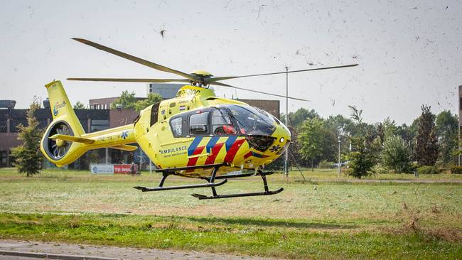 Traumahelikopter landt voor inzet in Assen