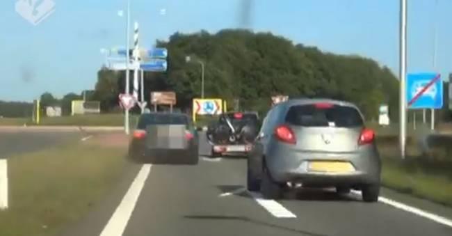 Video: Snelheidsduivel raakt rijbewijs kwijt na achtervolging op N33