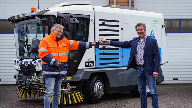 Assen neemt eerste elektrische veegmachine in gebruik