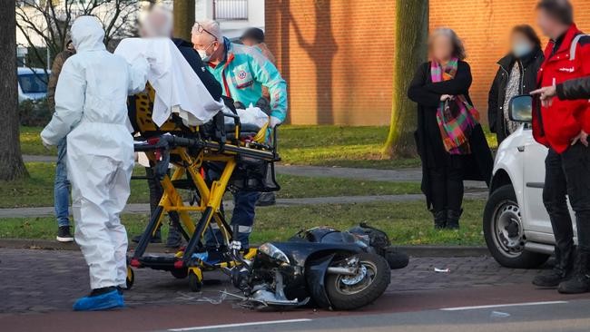 Scooterrijder gewond na eenzijdig ongeluk (Video)
