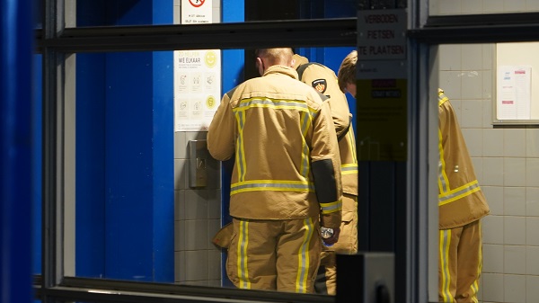 Brandweer met spoed ter plaatse voor persoon in defecte lift