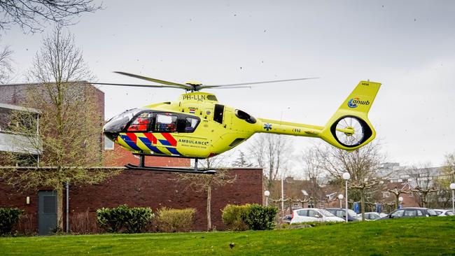 Traumahelikopter landt voor assistentie langs Thorbeckelaan
