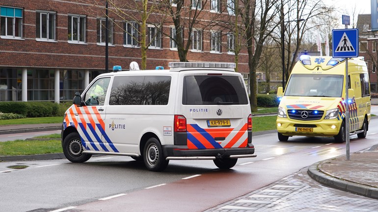 Voetganger gewond bij aanrijding met auto in Assen