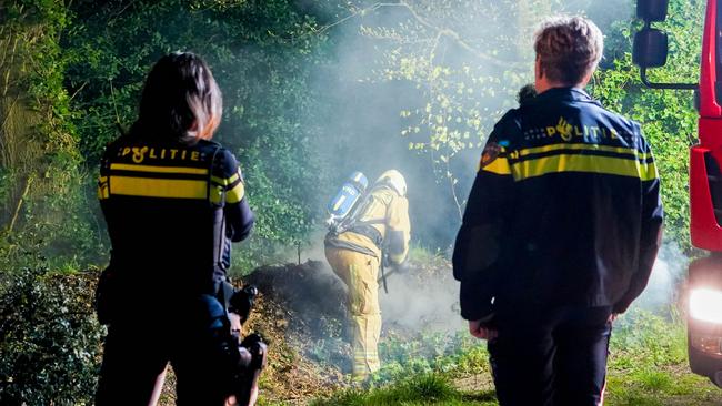 Brandweer blust bermbrandje in Assen