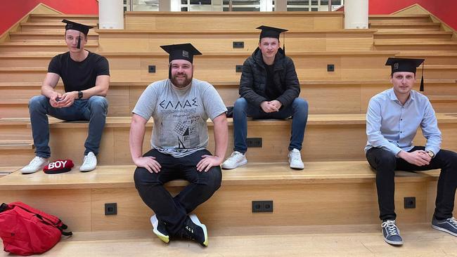 Twaalf cum laude ICT-diploma s bij Drenthe College