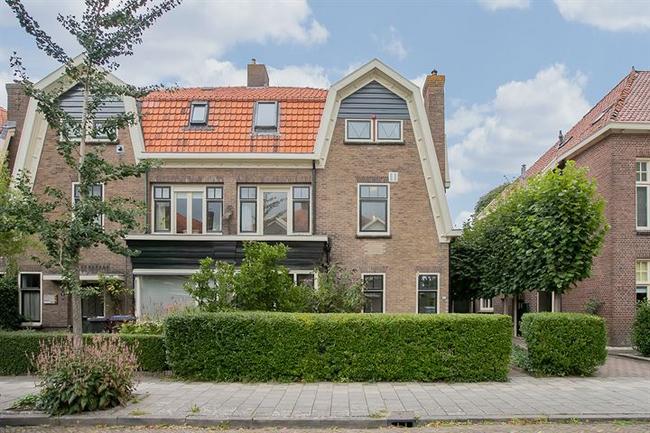 Te koop in Assen: karakteristiek monumentaal herenhuis met dakterras