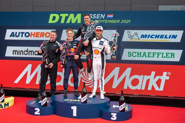 Mercedes en Auer winnen op sfeervol TT Circuit in Assen