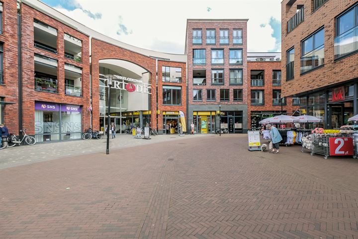 Te koop in Assen: Riant en modern drie-kamer-appartement met zonneterras