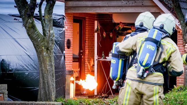 Gasfles raakt tijdens feestje in de brand