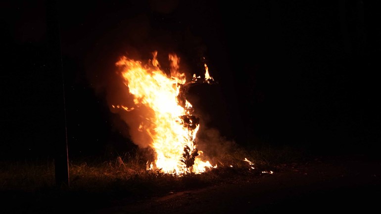Opnieuw go-scooter in brand gestoken in Assen (Video)