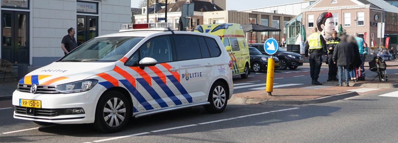 Automobilist rijdt fietsster aan in centrum van Assen 