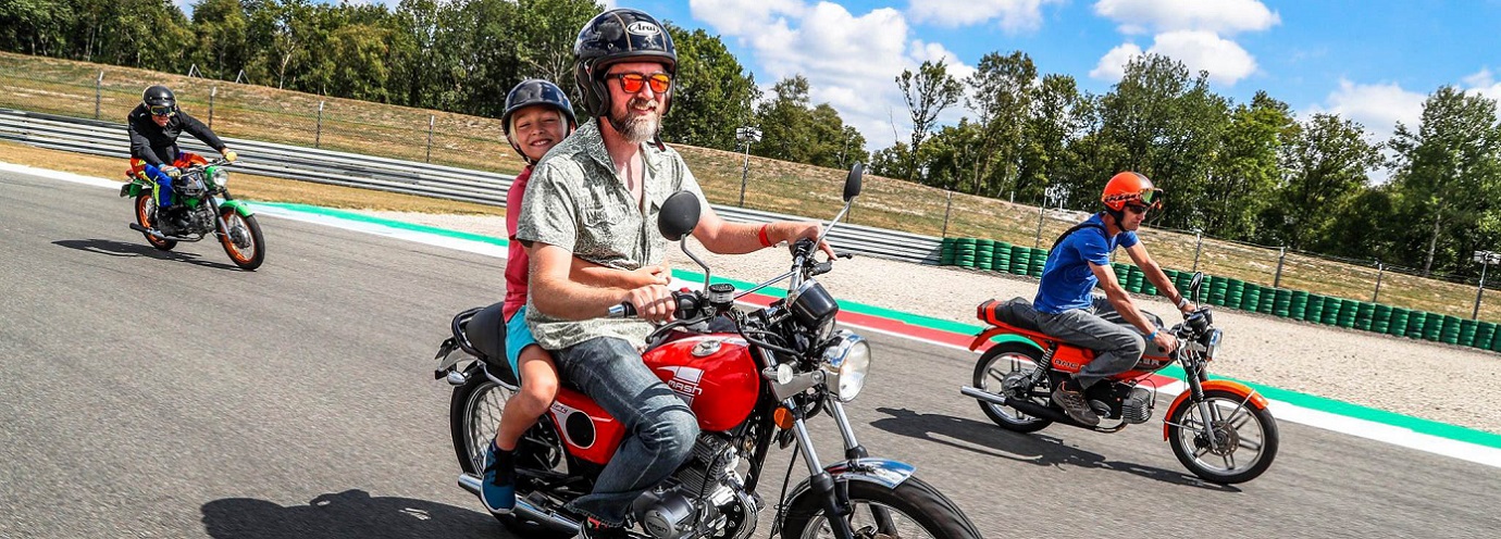 ‘Brommen op de TT-baan’ met beste 2-takt op de markt