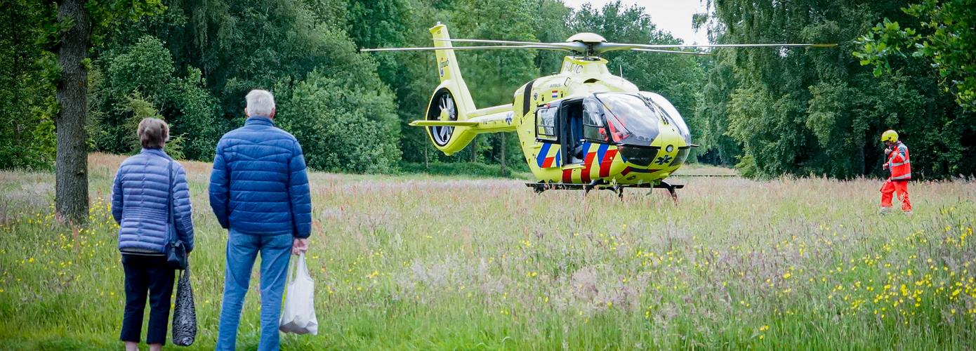 Traumahelikopter landt voor inzet in Assen