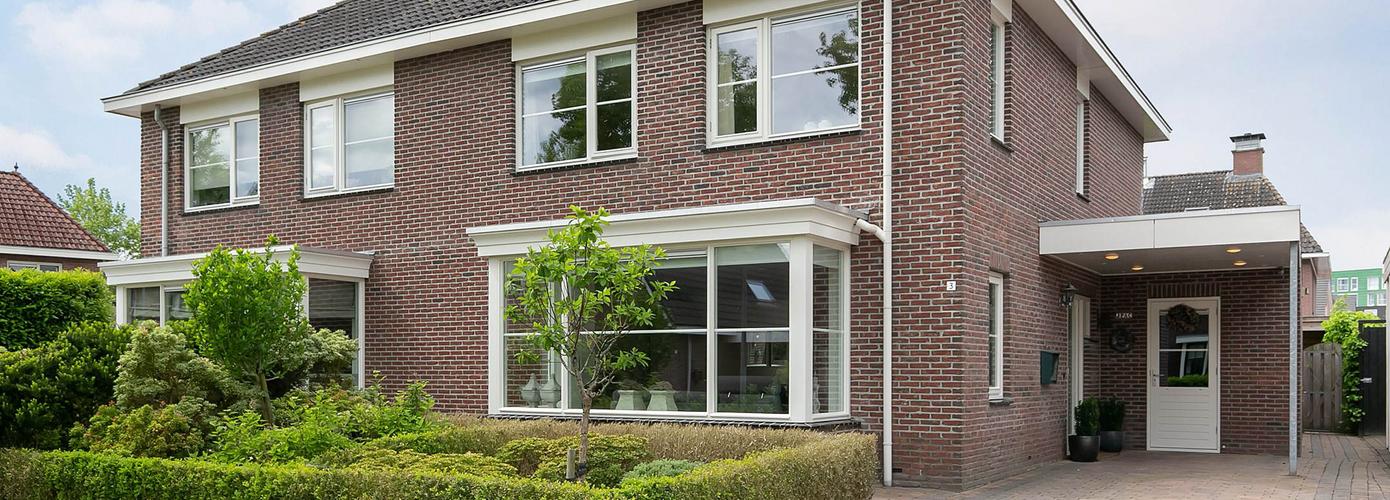 Te koop in Assen: riant helft van dubbel woonhuis met vijf slaapkamers